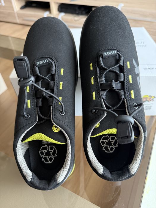 Работни обувки UVEX 42 - нови