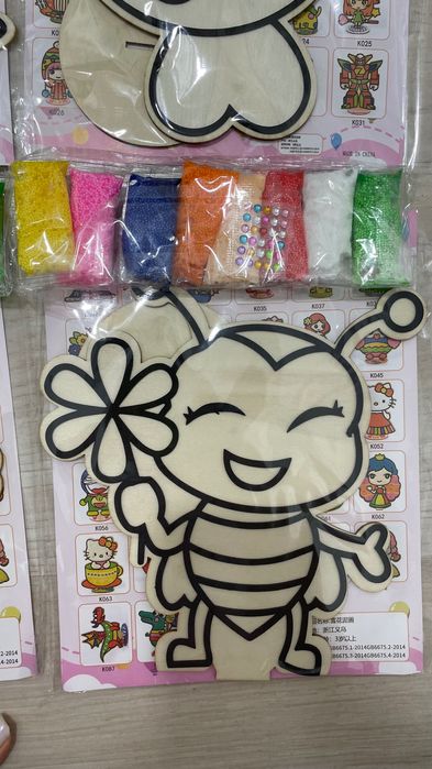 Аппликации деревянные