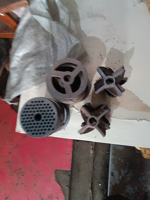 Ножи сетки подрезные на промышленные мясорубки