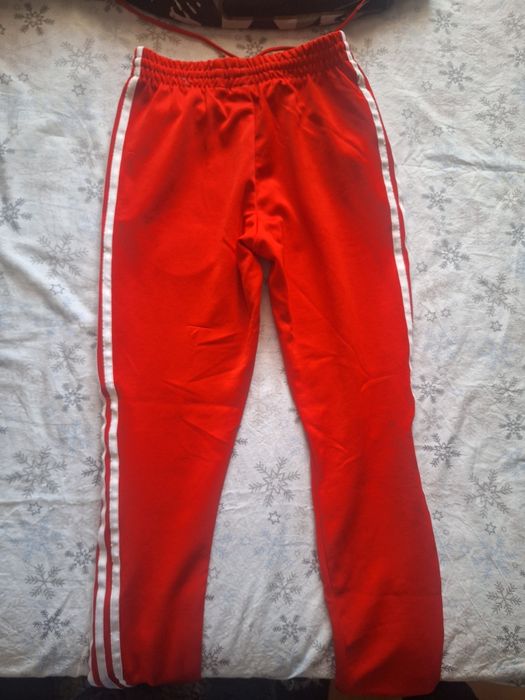 compleu adidas rosu