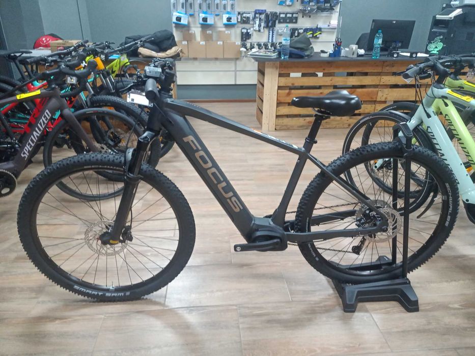 Bicicleta electrica Focus Jarifa2 6.7 L in stoc EST BIKE Funky Sports