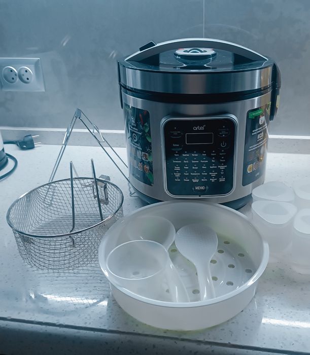 Мультиварка. Состояние как новый. 5 литр.