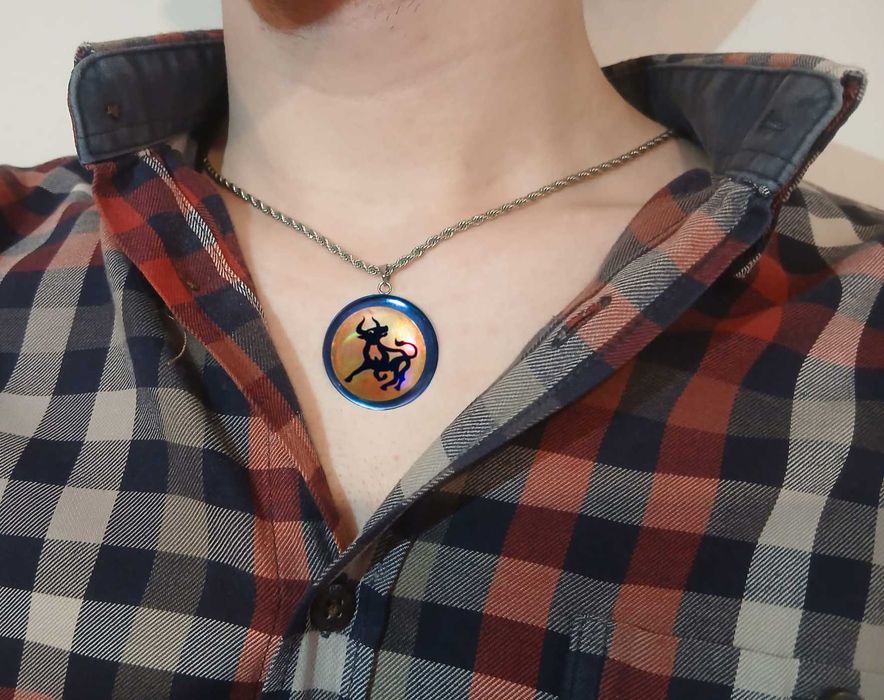 Pandantiv Zodia Taur stil egiptean – (Efect Perlat/Sidefat)