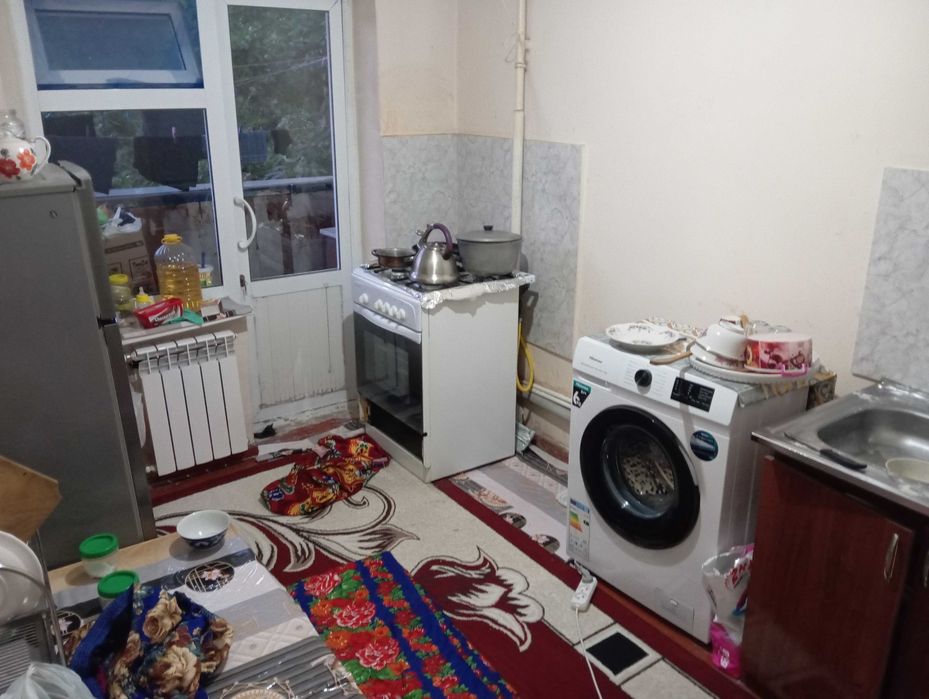 1 хонали квартира тезда сотилади. Уй узимники. Без маклер