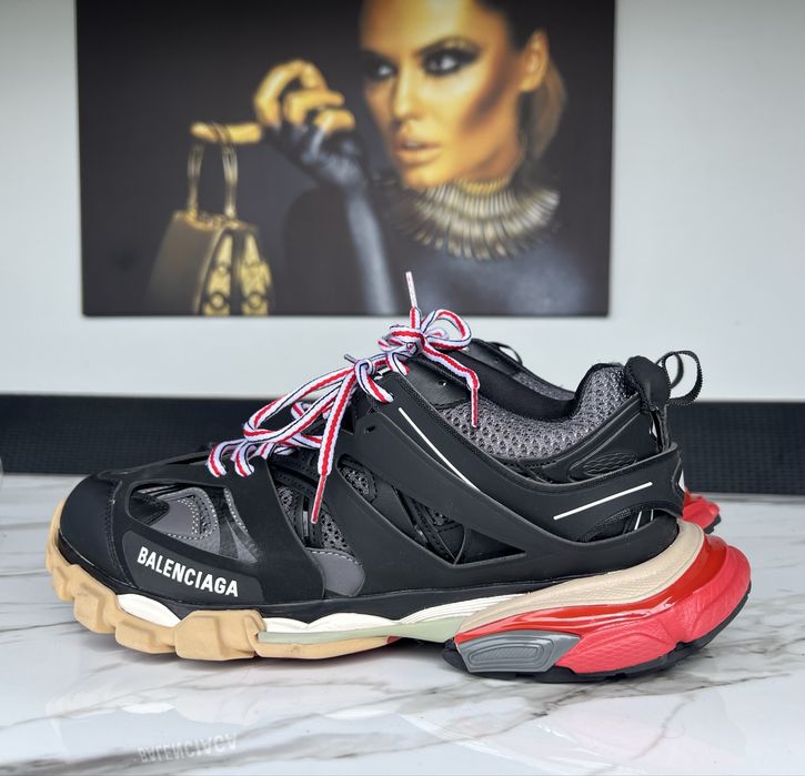 Balenciaga track