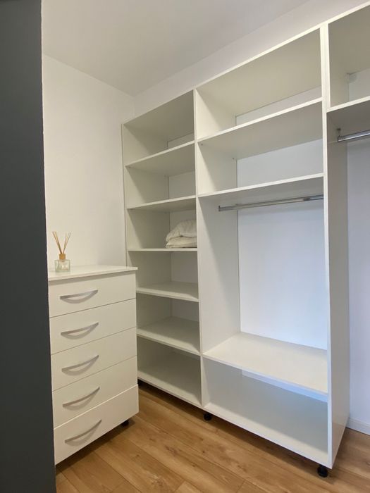 Apartament de închiriat semidecomandat cu 2 camere 54 mp