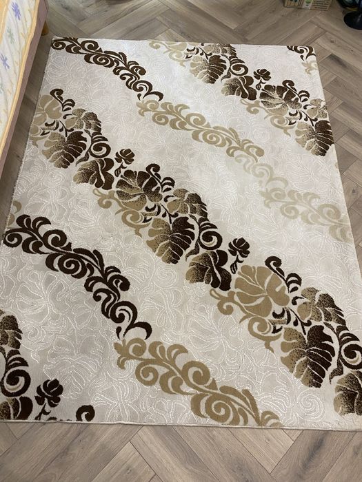 Ковер 2*1,5 м. после химчистки в отличном состоянии