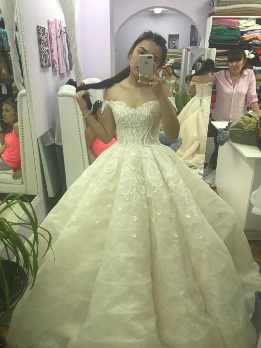 Свадебное платье