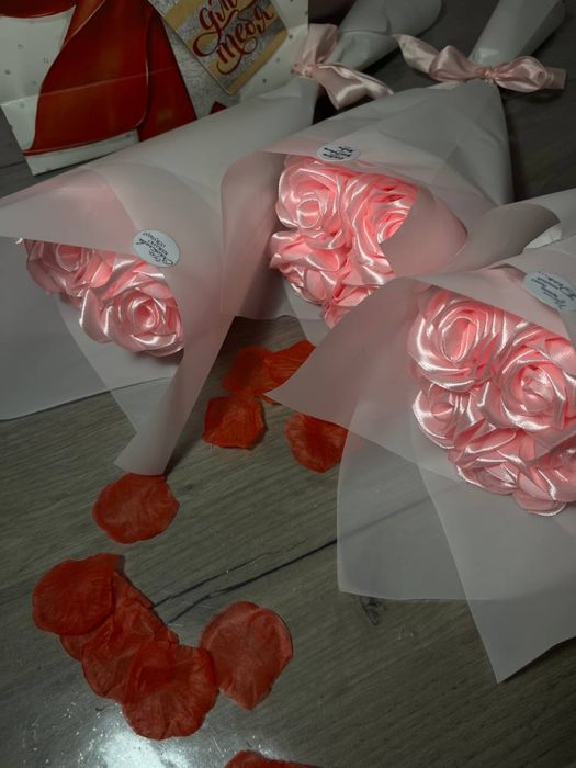 Атласные розы/букеты