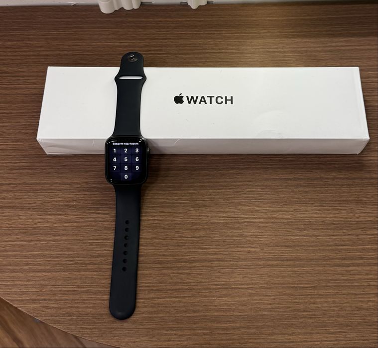 Apple Watch SE 2,44 мм,Торг