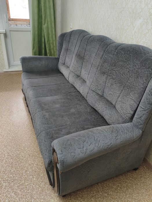 Продам два дивана