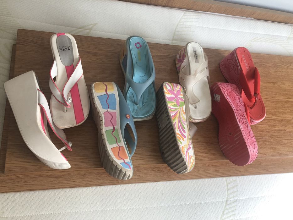 Дамски сандали и чехли на платформа