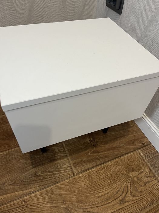 Тумба прикроватьные