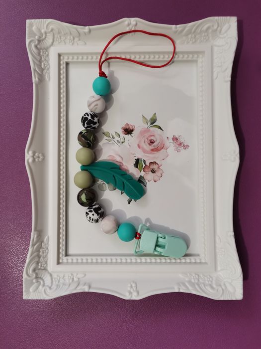 Lănțișoare pentru suzetă