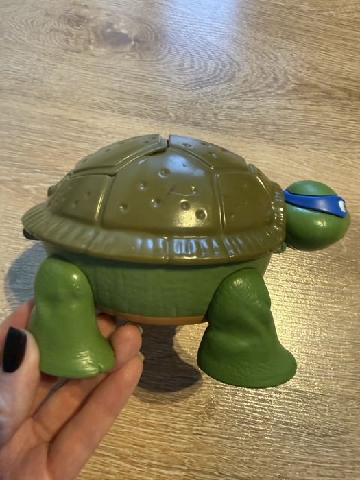 Черепашки ниндзя. Микро база. Леонардо. Оригинал.