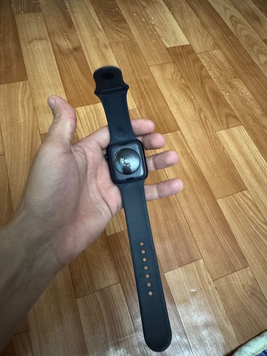 Apple Watch SE 2 44 60 (оригинал)