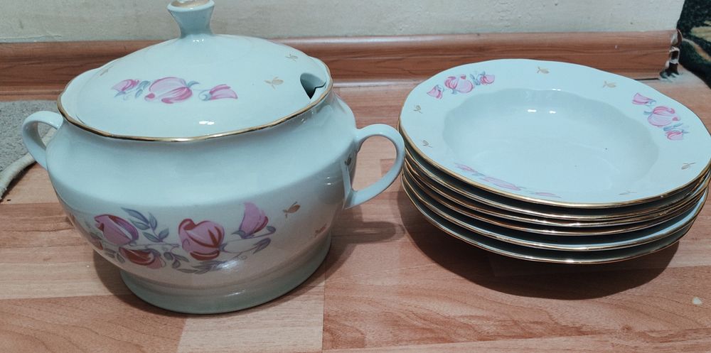 Посуда фарфоровая