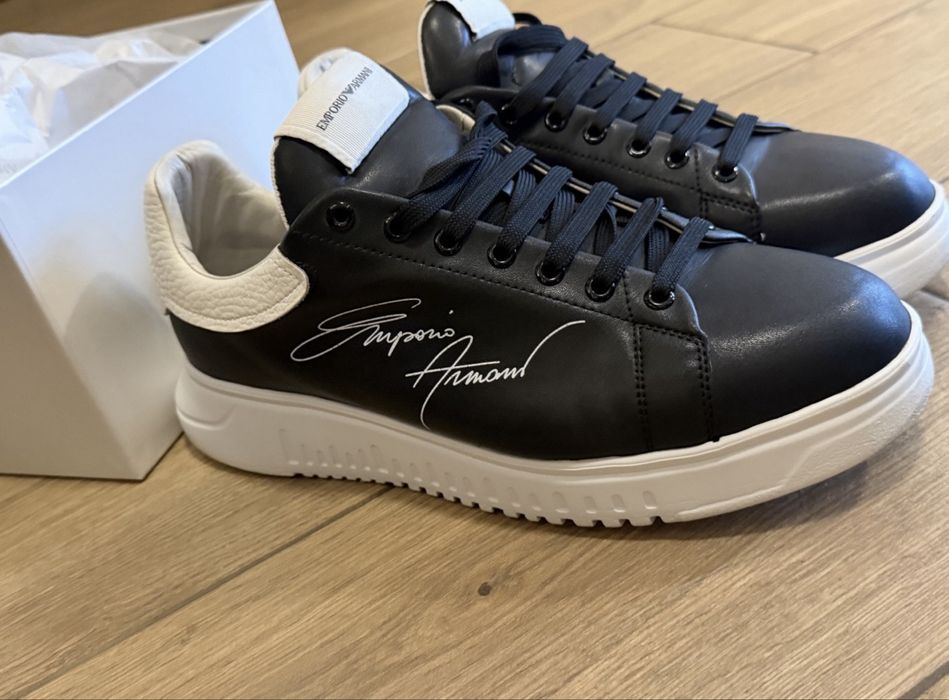 Adidasi Giorgio Armani autentici in stare foarte buna 44 cutie