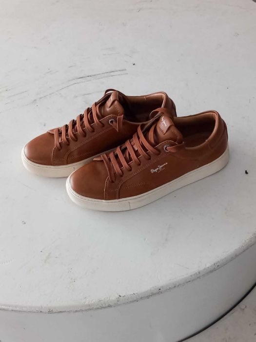 Спортни обувки-нови