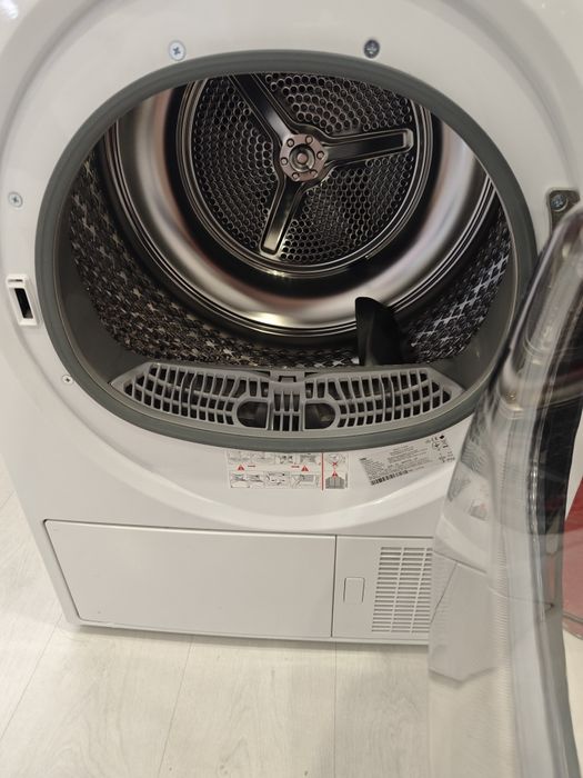Сушилня Beko DS 8439 TX . Подарък кит за поставяне върху пералня