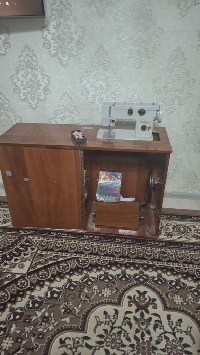 Тикув машинаси сотилади холати яхши