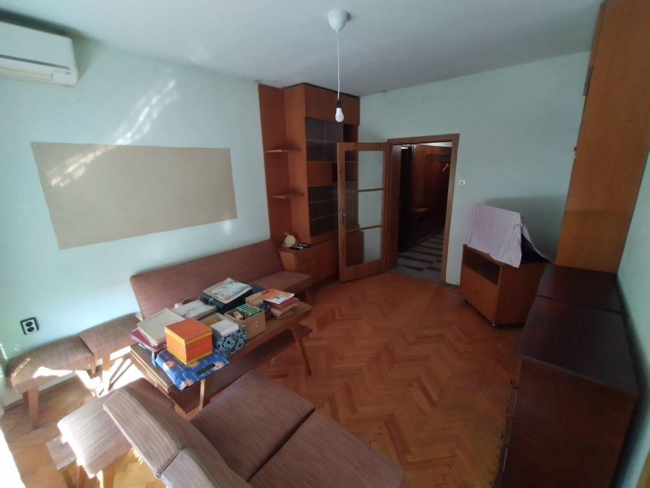 Тристаен за продажба в ж.к. Гео Милев