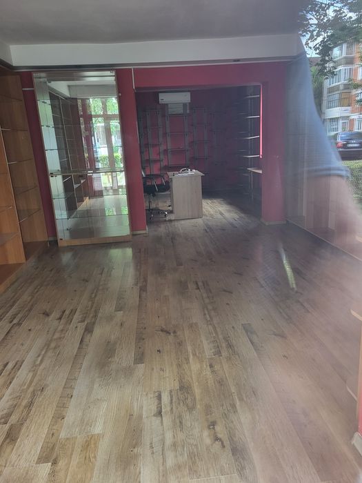 Vand spatiu comercial