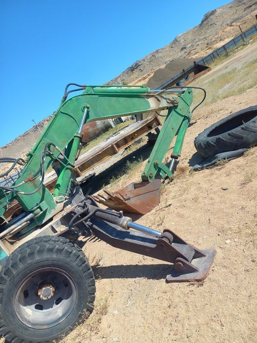 Экскаватор 2007 год