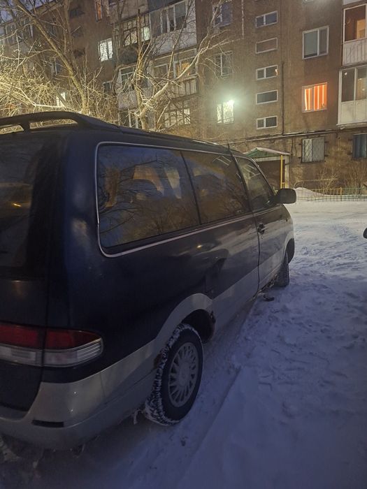 Продам Nissan largo