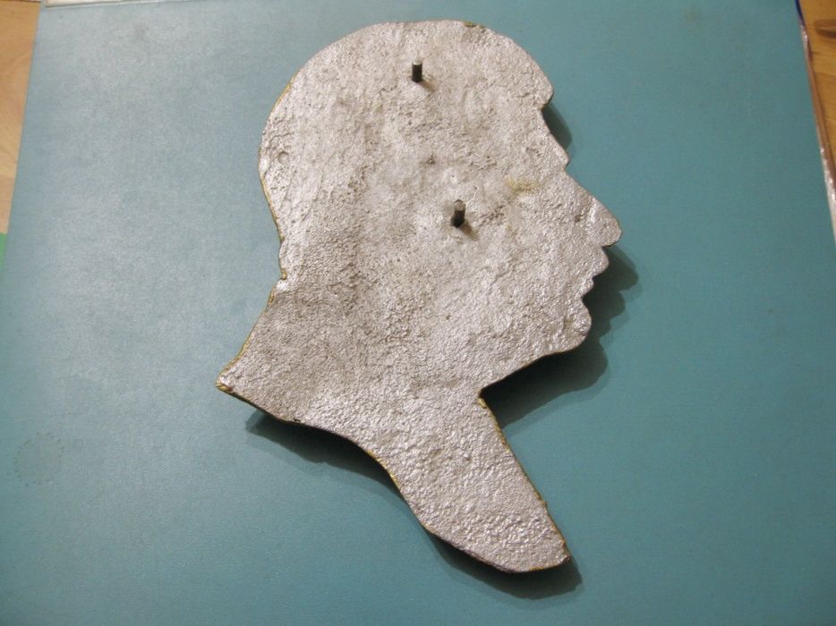 Профиль Сталина.