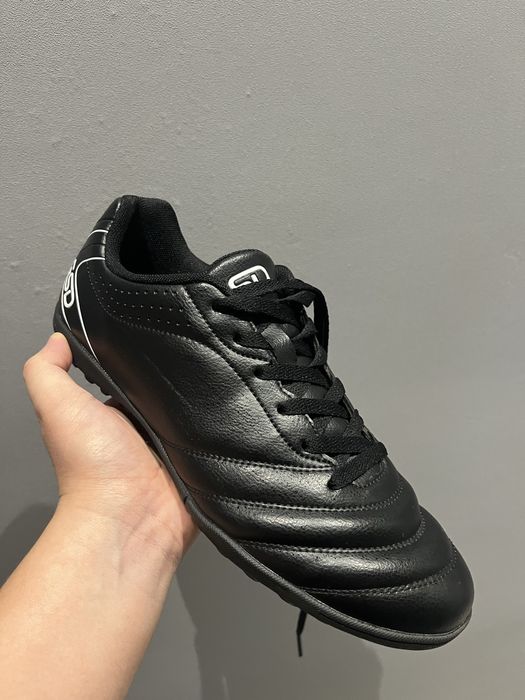 Продам сороконожки бутсы