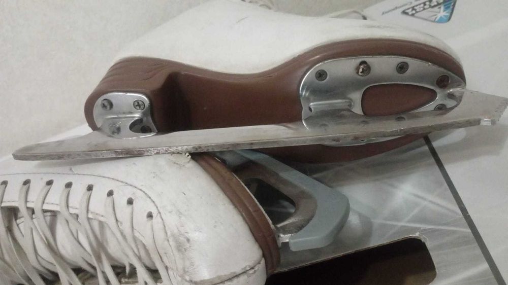 Продам коньки Jackson Classique. Стелька 22 см.