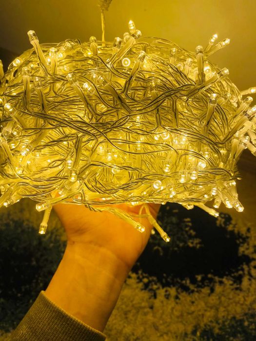 Instalație 50 m cu  1000 led uri