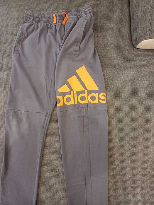 Adidas 100% оргинално долнище