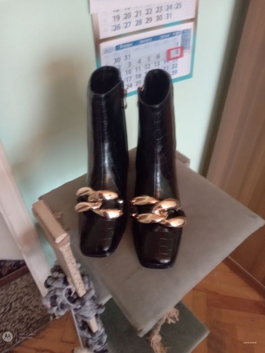 Дамски боти,черни и бордо