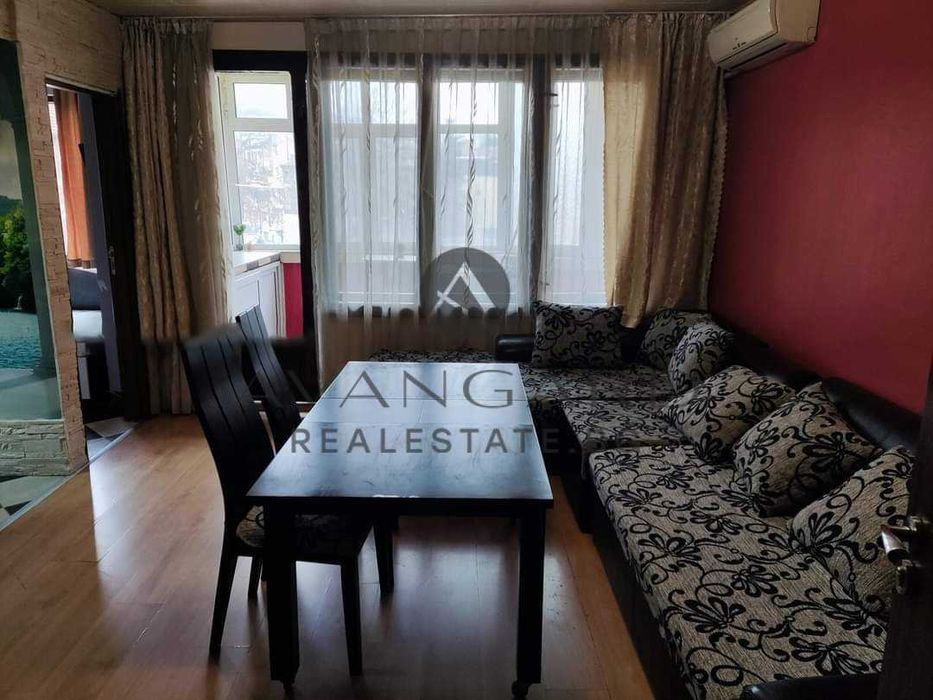 Продава се Четиристаен апартамент в Пловдив, Център - 102 кв.м за 2922 €/кв.м - Снимка #1
