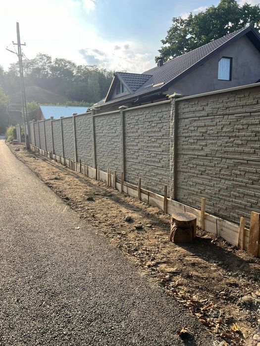 Capace/ pălării stâlpi