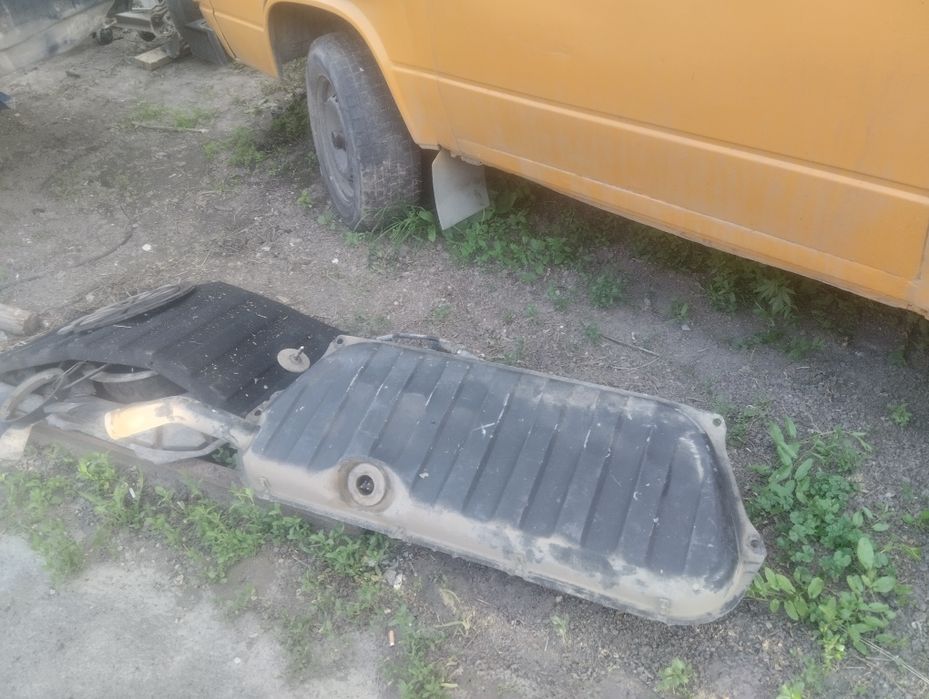 Продам запчасти Мерседес 190