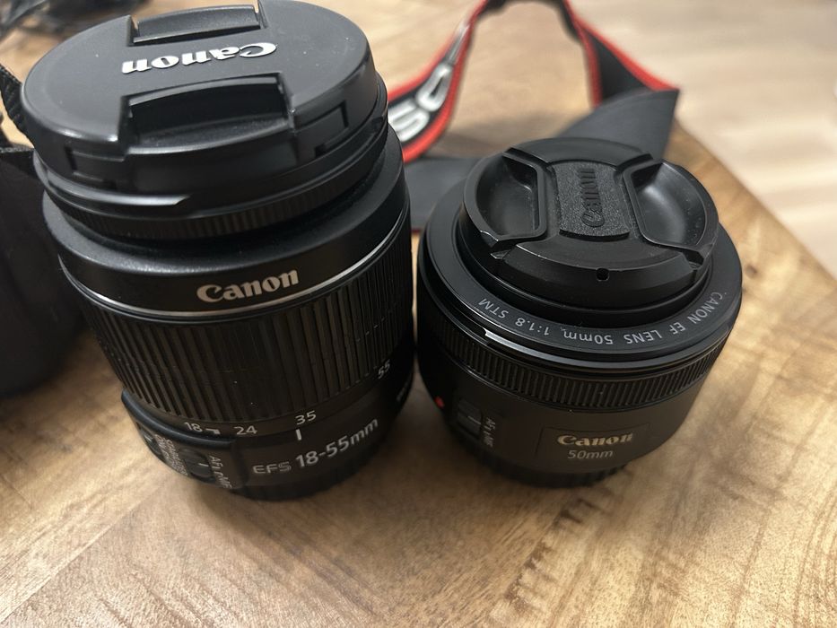 Canon 60D + doua obiective(50mm 1.8, 18-55 kit), blit, backpack