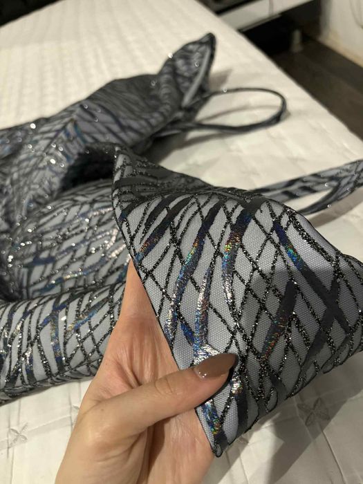 Бутикова рокля -