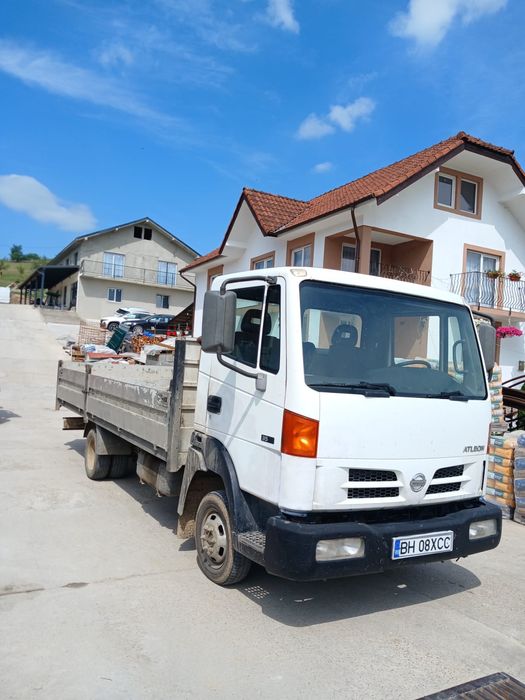 Nissan Atleon 3000