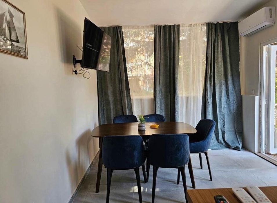 Дава се под наем Тристаен апартамент в Варна, Център - 90 кв.м за 850 € - Снимка #3