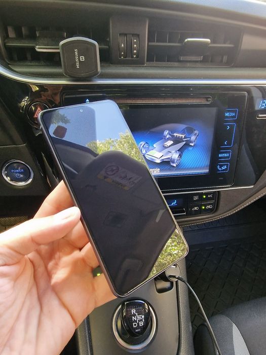 Vand SAMSUNG GALAXY S22 PLUS 128GB negru impecabil ,