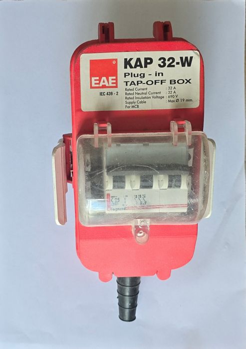 Разклонителна кутия за шинопровод EAE KAP 32-W с предпазител Legrand C25