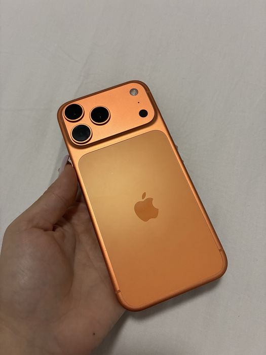 Капариран Iphone 17 Pro Max 256gb Cosmic Orange