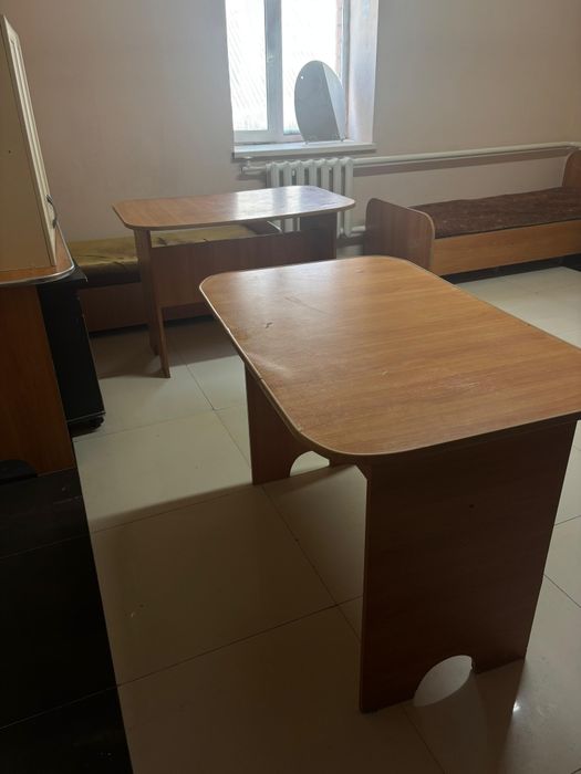 Продам стол 4 штуки