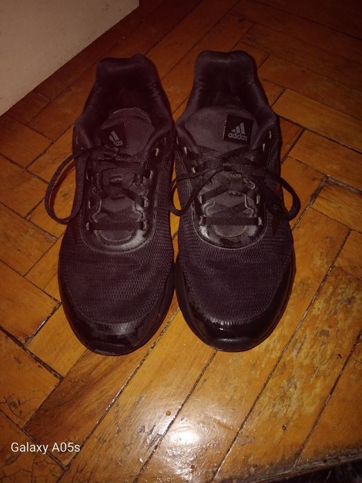 Адидас оригинални детски маратонки