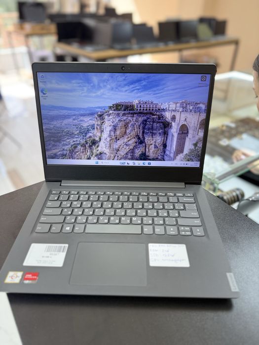Ноутбук Lenovo V14-ADA / Рассрочка 0-0-24