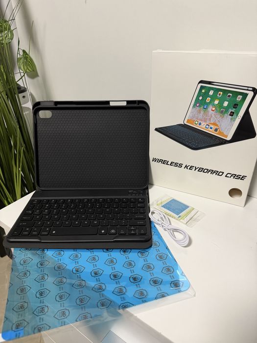 Apple iPad 10th  22 tastatura luminata wireless in 7 culori