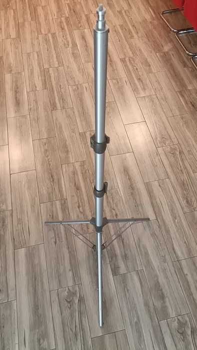 Vând pachet 2 lampi video Aputure Amaran cu 2 trepiezi